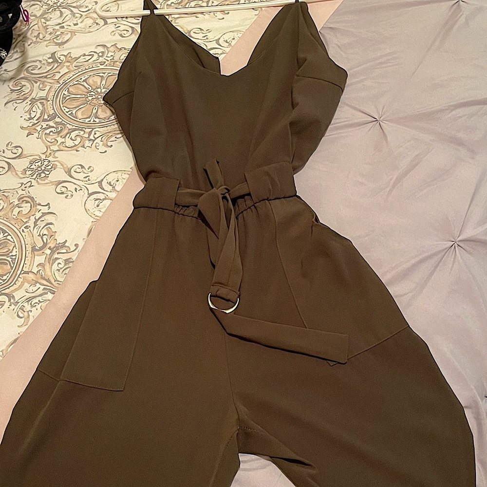 Light Comfy Olive Green Jumpsuit!